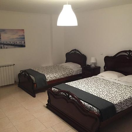 Granada Holidays Affittacamere São Martinho do Porto Esterno foto